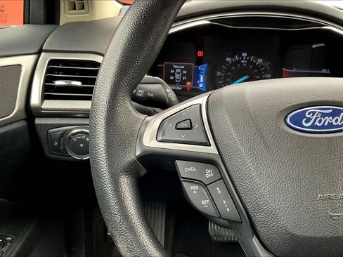 Used 2020 Ford Fusion SE FWD image 11