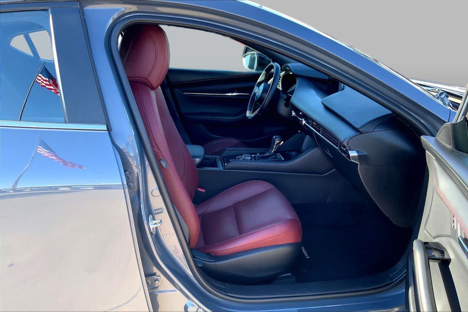 Used 2026 MAZDA MAZDA3 Carbon AWD/4WD image 9