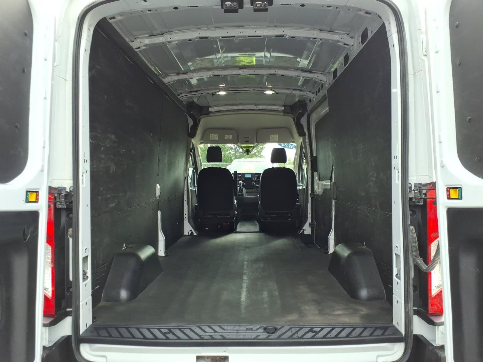 Used 2024 Ford Transit 250 148 Medium Roof w/ Load Area Protection Package RWD image 8