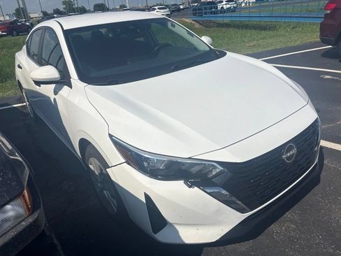 Used 2025 Nissan Sentra S FWD image 3