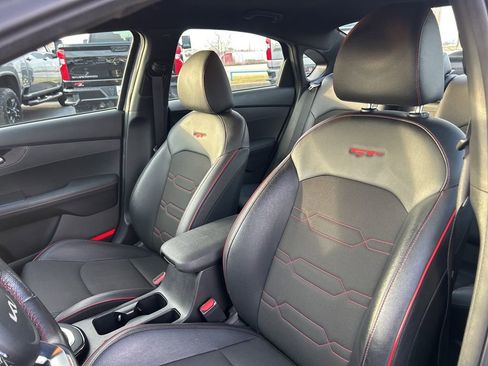 Used 2022 Kia Forte GT w/ GT Technology Package image 17