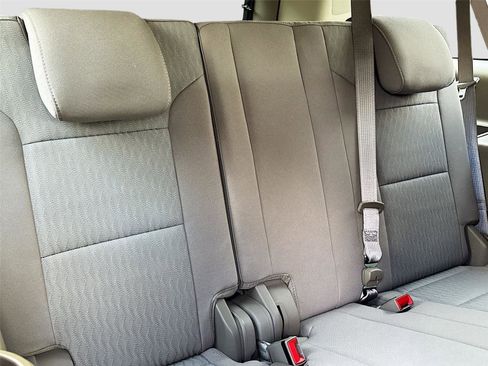 Used 2016 Chevrolet Suburban LS image 25