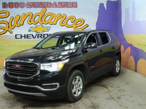 Used 2019 GMC Acadia SLE image 2