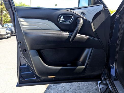 Used 2019 INFINITI QX80 Limited w/ All-Season Package image 11