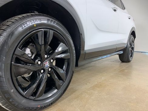 Used 2024 Buick Encore GX Sport Touring image 2