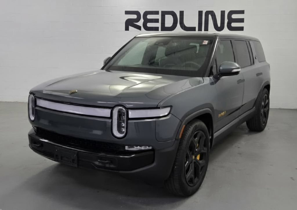 Used 2024 Rivian R1S Adventure Quad AWD/4WD image 3