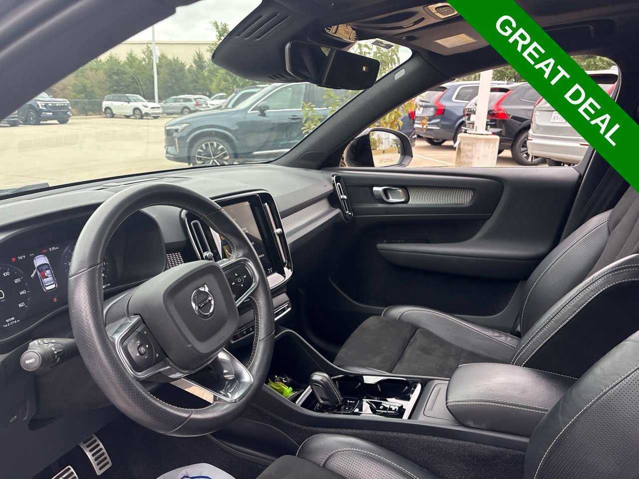 Used 2021 Volvo XC40 T5 R-Design w/ Advanced Package AWD/4WD image 16