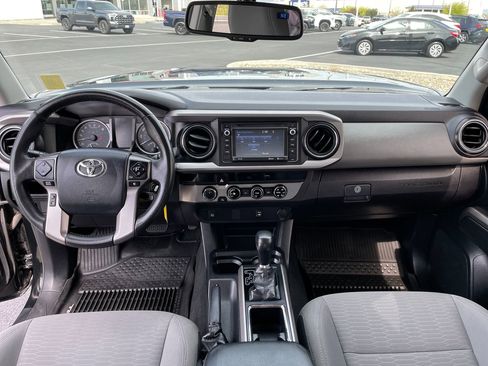 Certified 2017 Toyota Tacoma SR5 w/ Tow Package AWD/4WD image 17