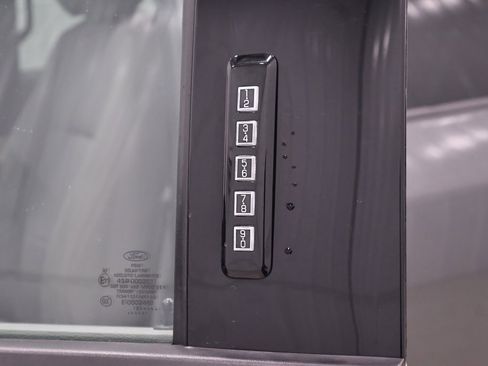 Certified 2019 Ford F250 XLT w/ XLT Value Package image 33