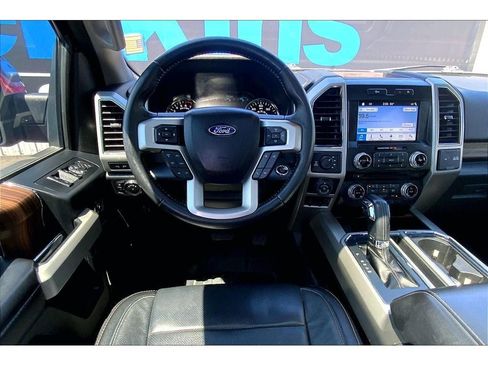 Used 2017 Ford F150 Lariat w/ Equipment Group 502A Luxury AWD/4WD image 5