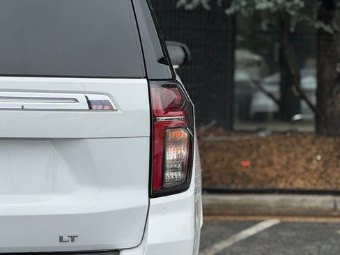 Used 2023 Chevrolet Tahoe LT w/ Luxury Package RWD image 16