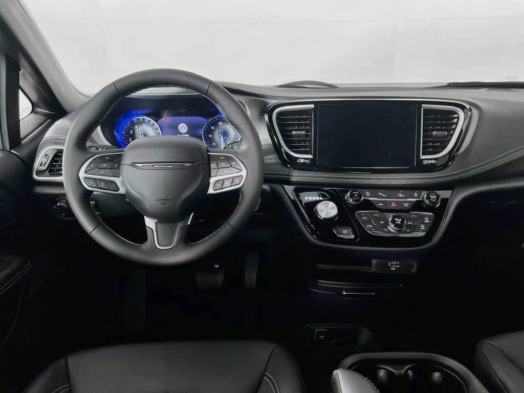 New 2027 Chrysler Pacifica Select FWD image 22