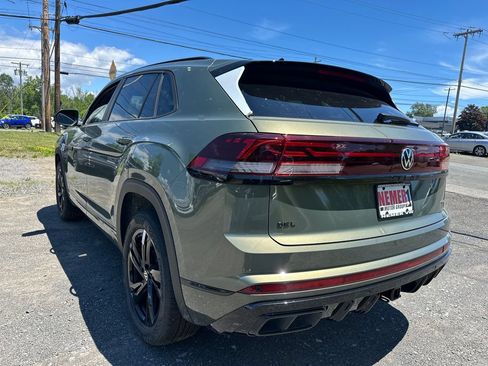 New 2026 Volkswagen Atlas Cross Sport SEL R-Line AWD/4WD image 2