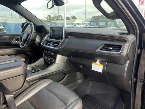 Used 2021 Chevrolet Tahoe Z71 w/ Z71 Off-Road Package image 15