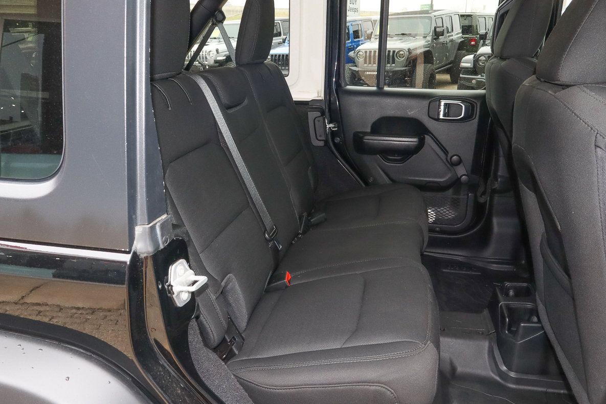 Used 2021 Jeep Wrangler Unlimited Sport AWD/4WD image 20