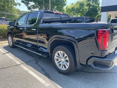 Used 2023 GMC Sierra 1500 Denali w/ Technology Package AWD/4WD image 2