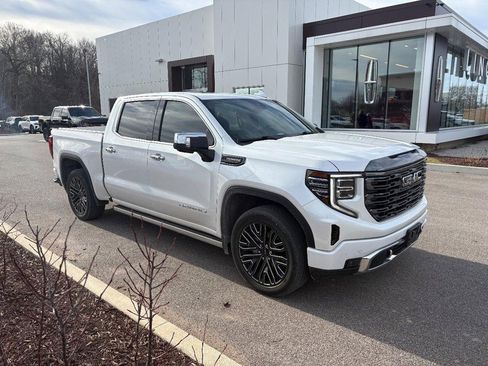 Used 2022 GMC Sierra 1500 Denali Ultimate image 2
