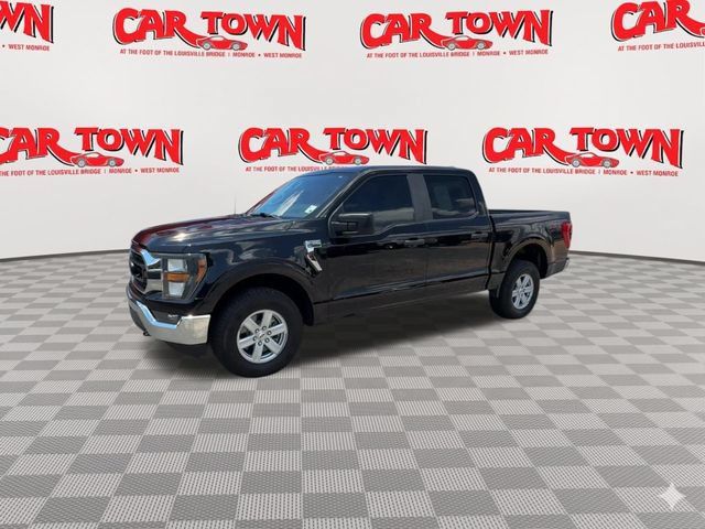 Used 2023 Ford F150 XLT w/ Trailer Tow Package AWD/4WD image 4
