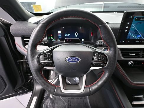 Used 2025 Ford Explorer ST-Line w/ ST-Line Street Pack AWD/4WD image 20