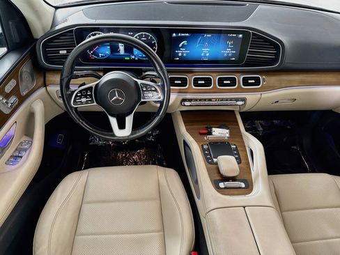 Used 2023 Mercedes-Benz GLS 450 4MATIC image 27