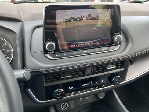 Certified 2023 Nissan Rogue SV image 12