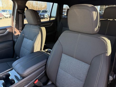 New 2026 GMC Acadia Elevation image 12