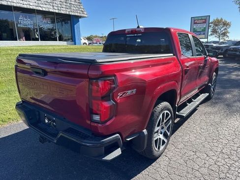 Used 2023 Chevrolet Colorado Z71 w/ Z71 Convenience Package 2 image 6