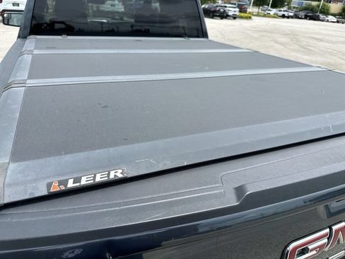 Used 2020 GMC Sierra 1500 Elevation w/ Elevation Value Package AWD/4WD image 30