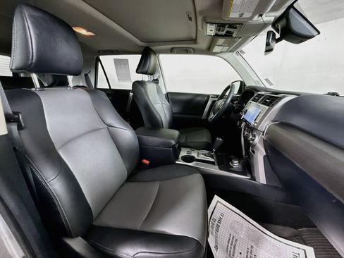 Used 2020 Toyota 4Runner SR5 Premium w/ Moonroof Package AWD/4WD image 36