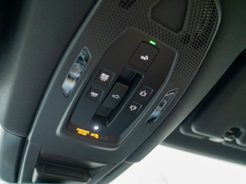 Certified 2026 Porsche Cayenne AWD/4WD image 21