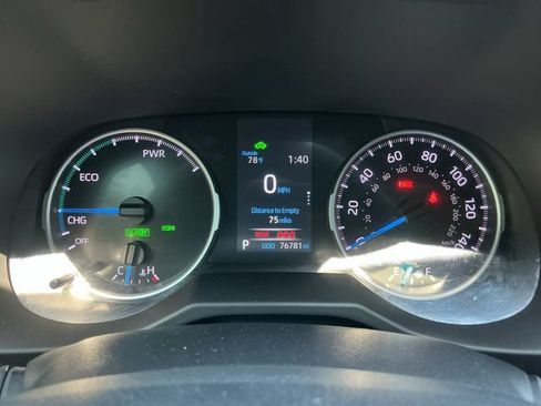 Used 2022 Toyota RAV4 SE w/ Convenience Package AWD/4WD image 14