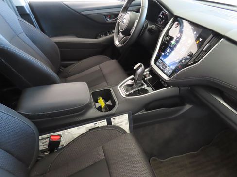 Certified 2025 Subaru Outback Premium image 28