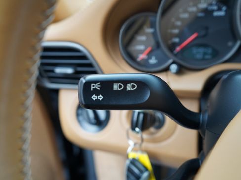 Used 2005 Porsche 911 Carrera image 32
