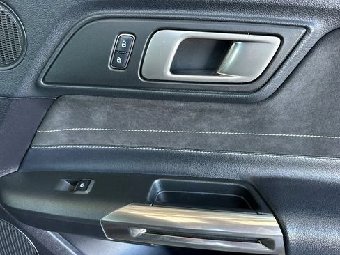 Used 2018 Ford Mustang Shelby GT350 w/ Electronics Package RWD image 19