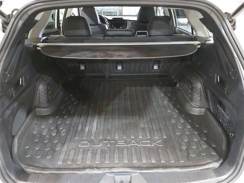 Used 2022 Subaru Outback Limited image 12