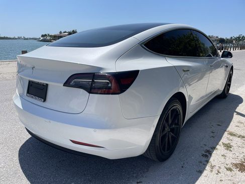 Used 2019 Tesla Model 3 Mid Range image 6