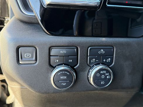 Used 2023 GMC Sierra 1500 Elevation w/ Preferred Package image 22