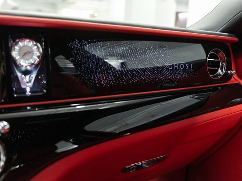 Used 2025 Rolls-Royce Ghost image 46