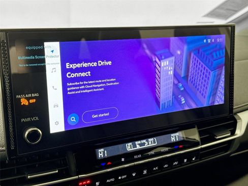 Certified 2025 Toyota Sienna Platinum image 7