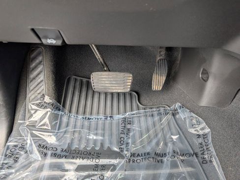 Used 2021 Chevrolet Silverado 1500 Custom w/ LPO, Dark Essentials Package image 13