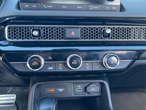 Used 2023 Honda Civic Sport image 19