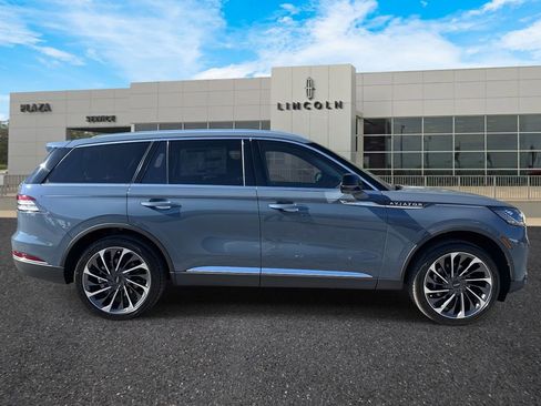 New 2026 Lincoln Aviator Reserve image 2