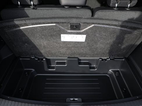 New 2026 GMC Acadia Denali w/ Super Cruise Package image 42