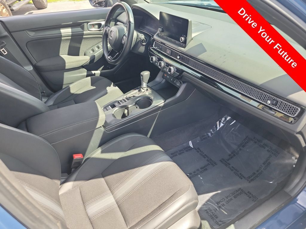 Used 2025 Honda Civic Sport image 18