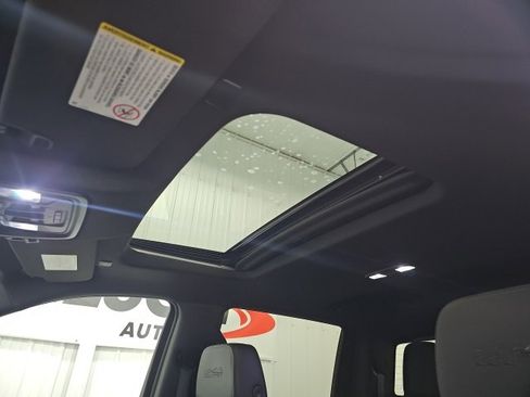 Used 2021 Chevrolet Silverado 3500 High Country w/ Technology Package image 33