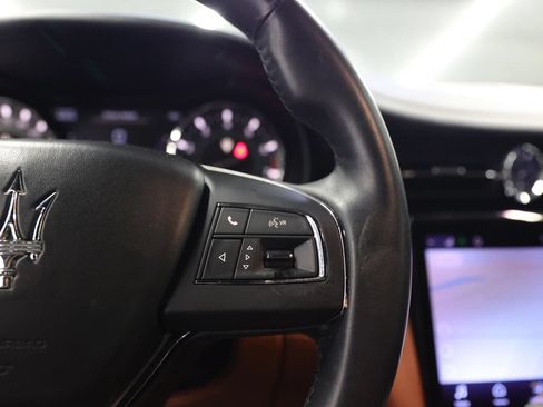 Used 2021 Maserati Quattroporte S RWD image 31