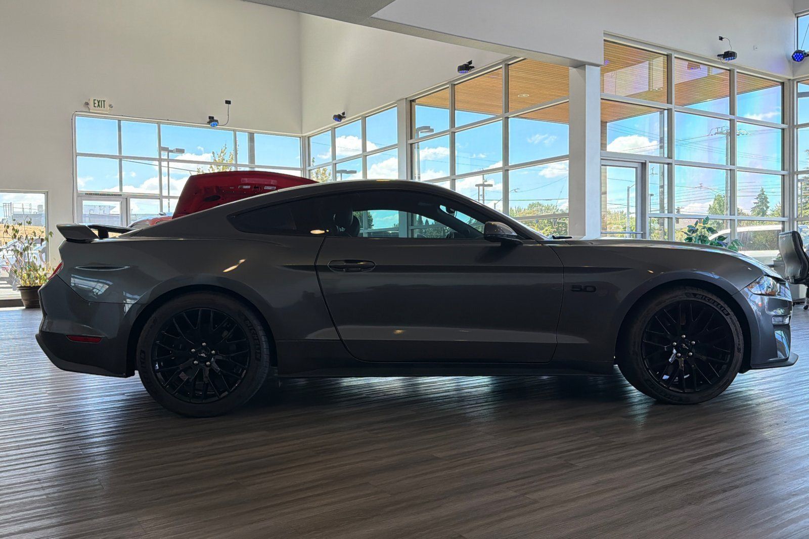 Used 2018 Ford Mustang GT Premium w/ GT Performance Package RWD image 3