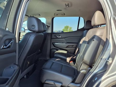 Used 2022 GMC Acadia SLT FWD image 26
