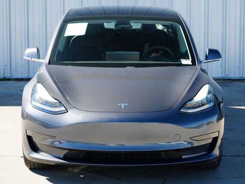 Used 2020 Tesla Model 3 Standard Range Plus image 45