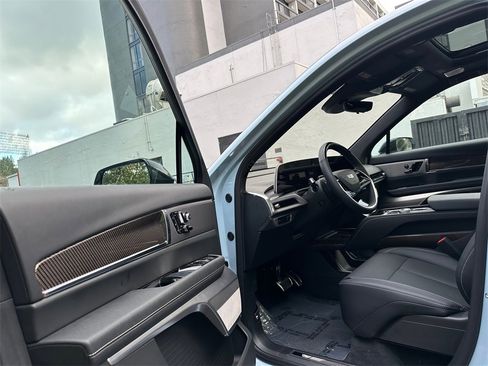 New 2026 Cadillac Vistiq Sport image 21